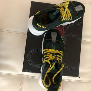 This is a chain reaction Versace sneaker